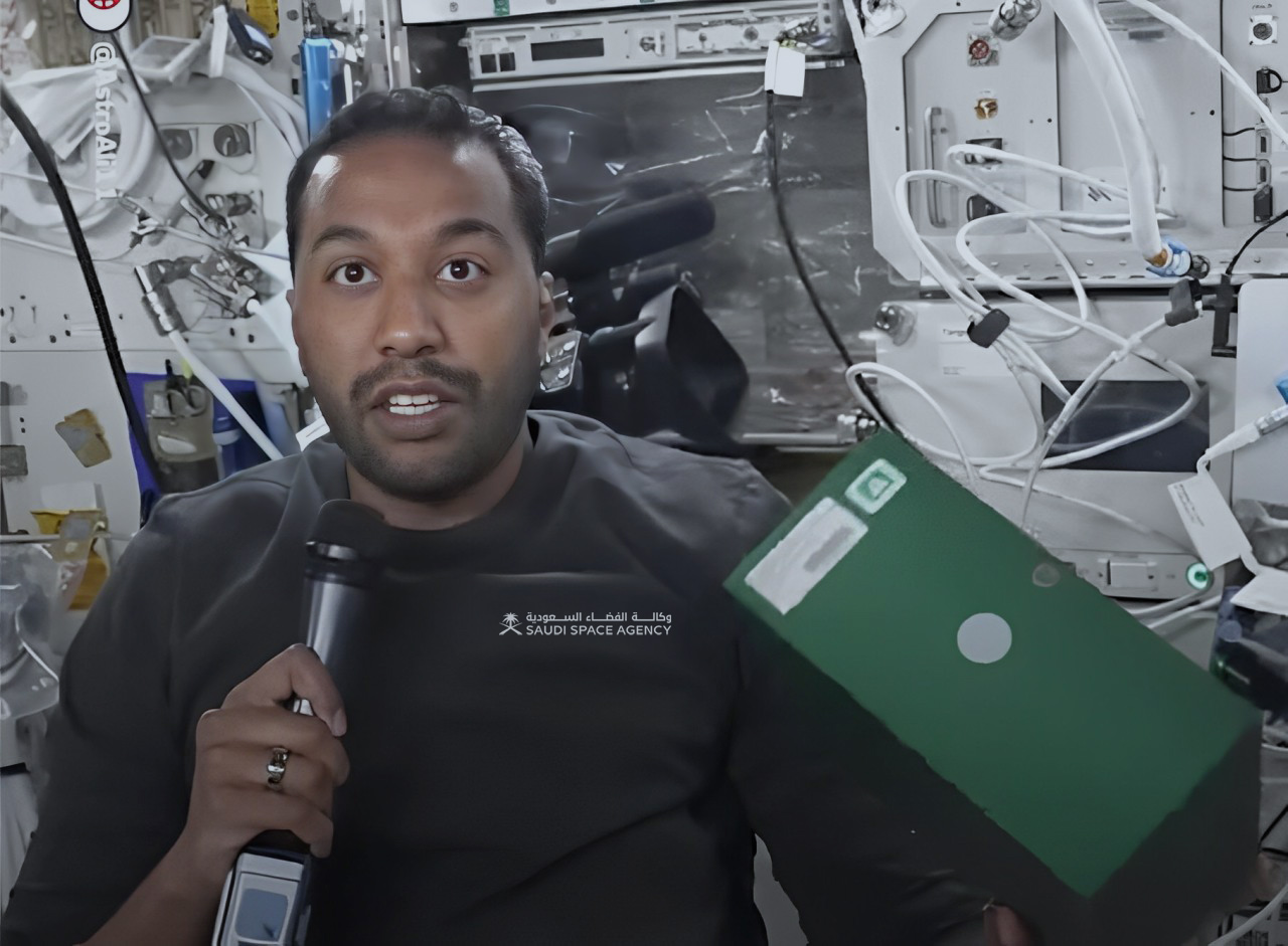 من الصحراء إلى النجوم: كيف تعيد وكالة الفضاء في المملكة قراءة المشهد من زاوية حماية الأرض؟ تجربة سعودية في الفضاء مرتبطة بالمناخ
